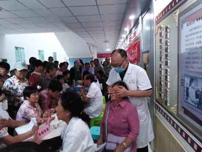 義診服務暖人心 專家走進社區，健康咨詢零距離
